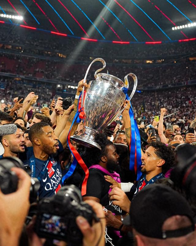 巴黎圣日耳曼横扫瓦伦西亚，晋级欧冠四强的简单介绍