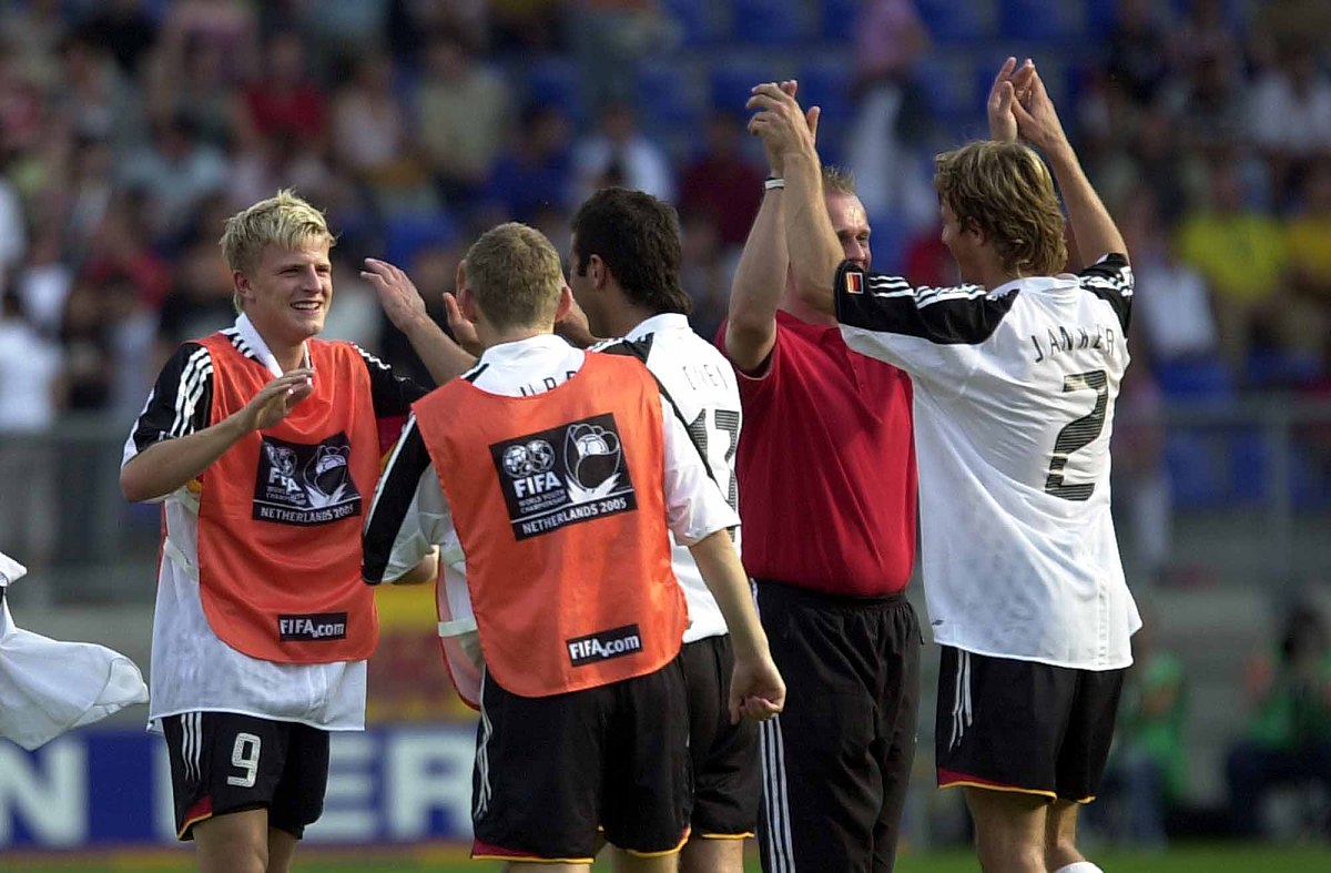 关于荷兰队士气高涨，欧国联备战更加充分的信息