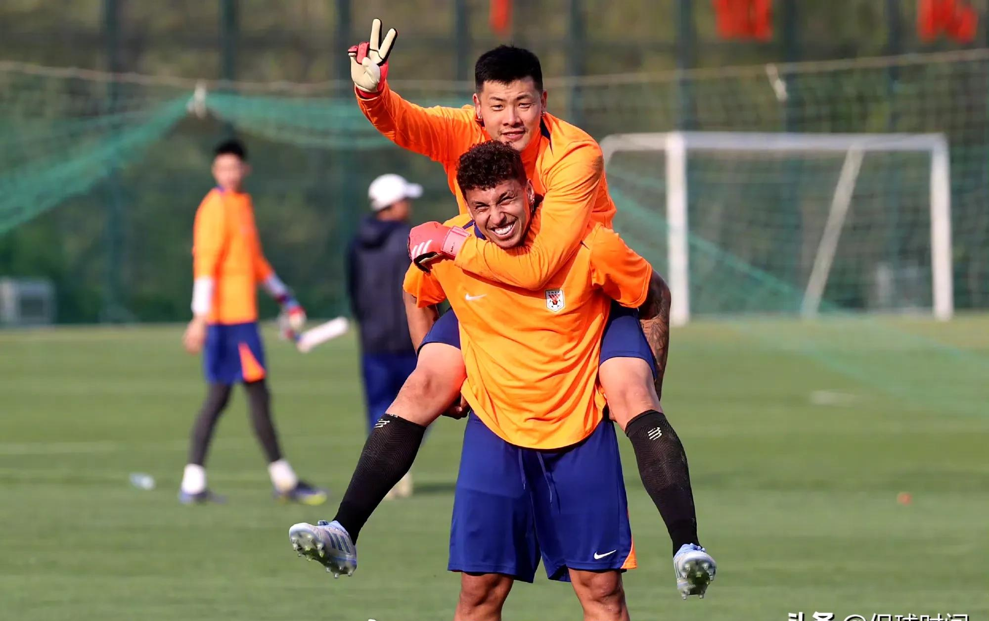 紧张刺激，中超赛场强强对话轮番上演的简单介绍