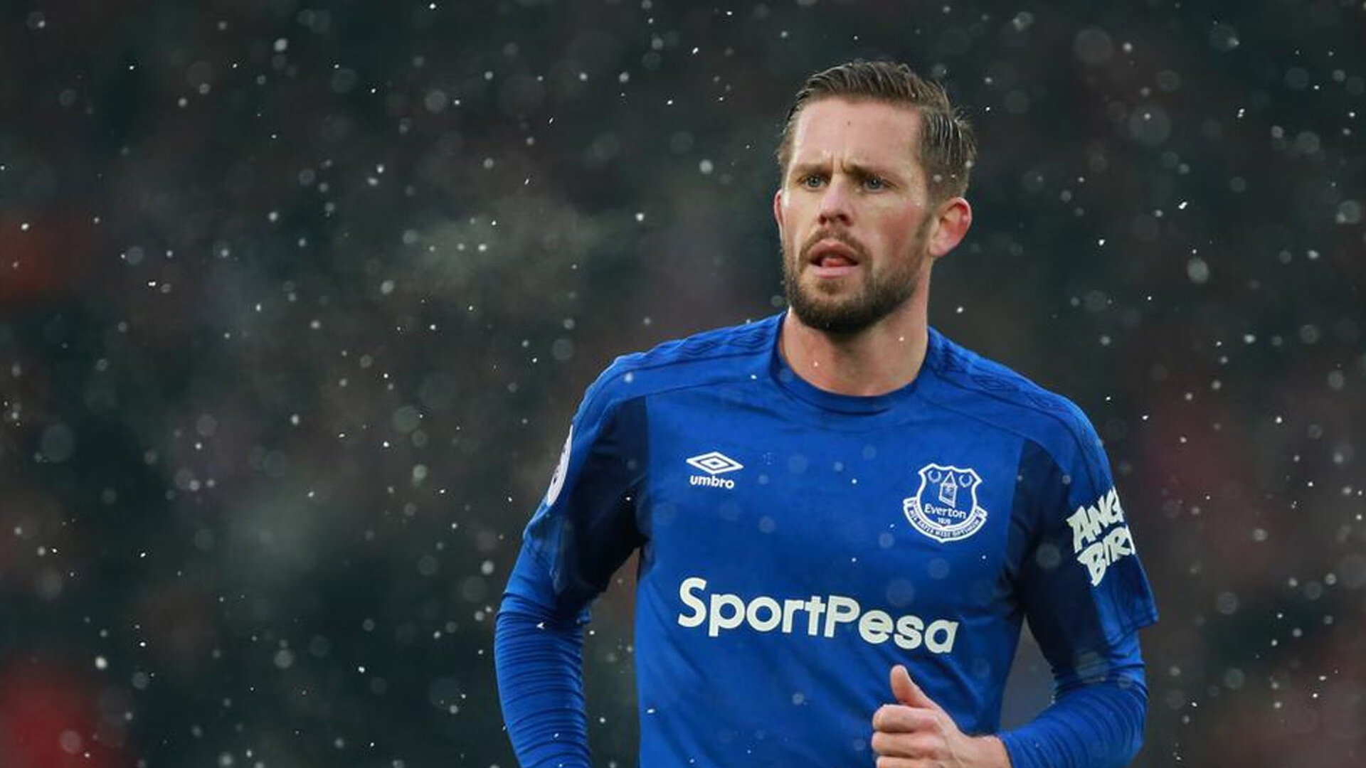 赛道与绿茵的跨界交响，加克波在F1比利时站上演速度艺术