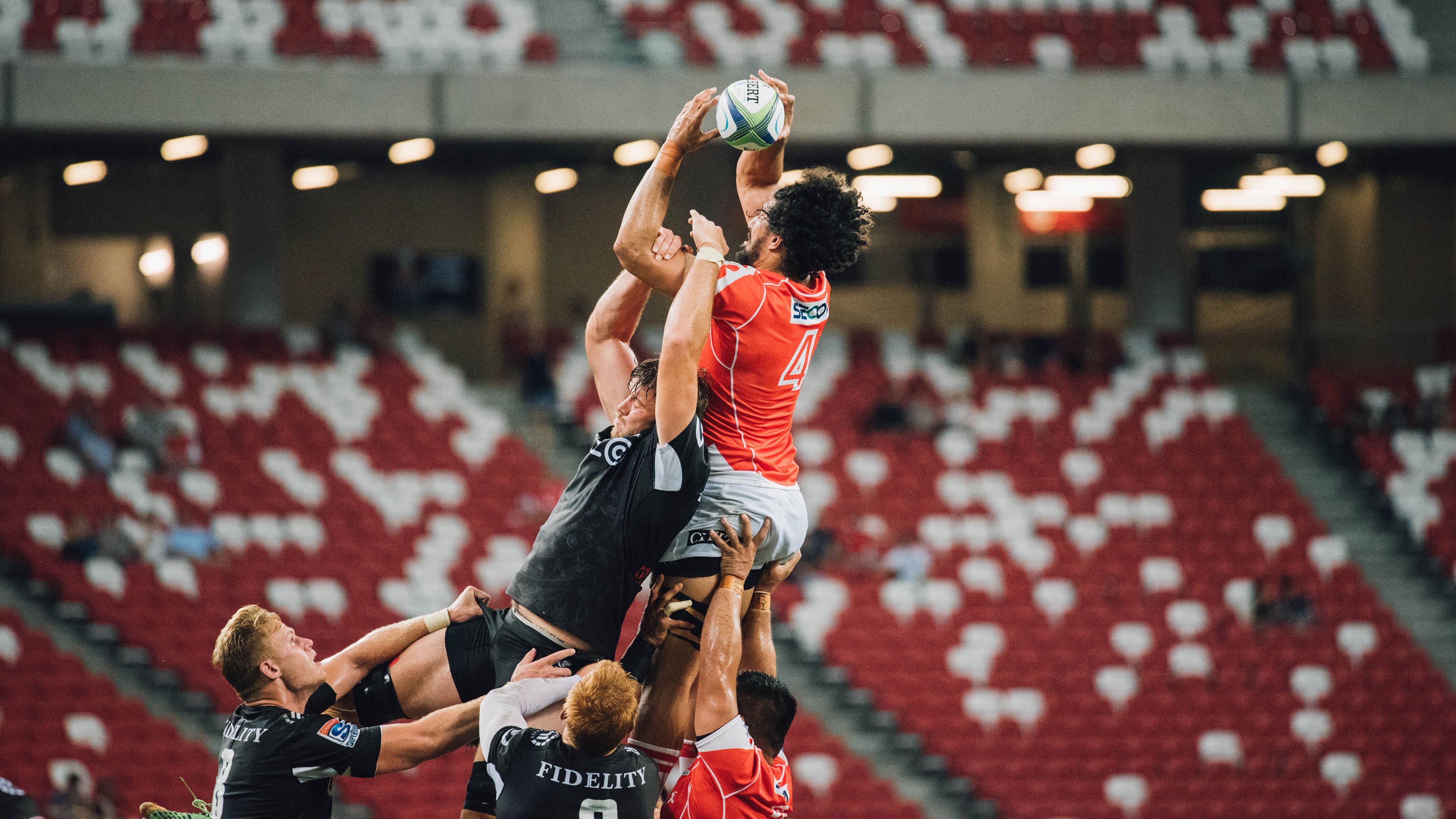 从蒙得维的亚到开普敦，阿拉巴用实力跨越洲际的足球对话